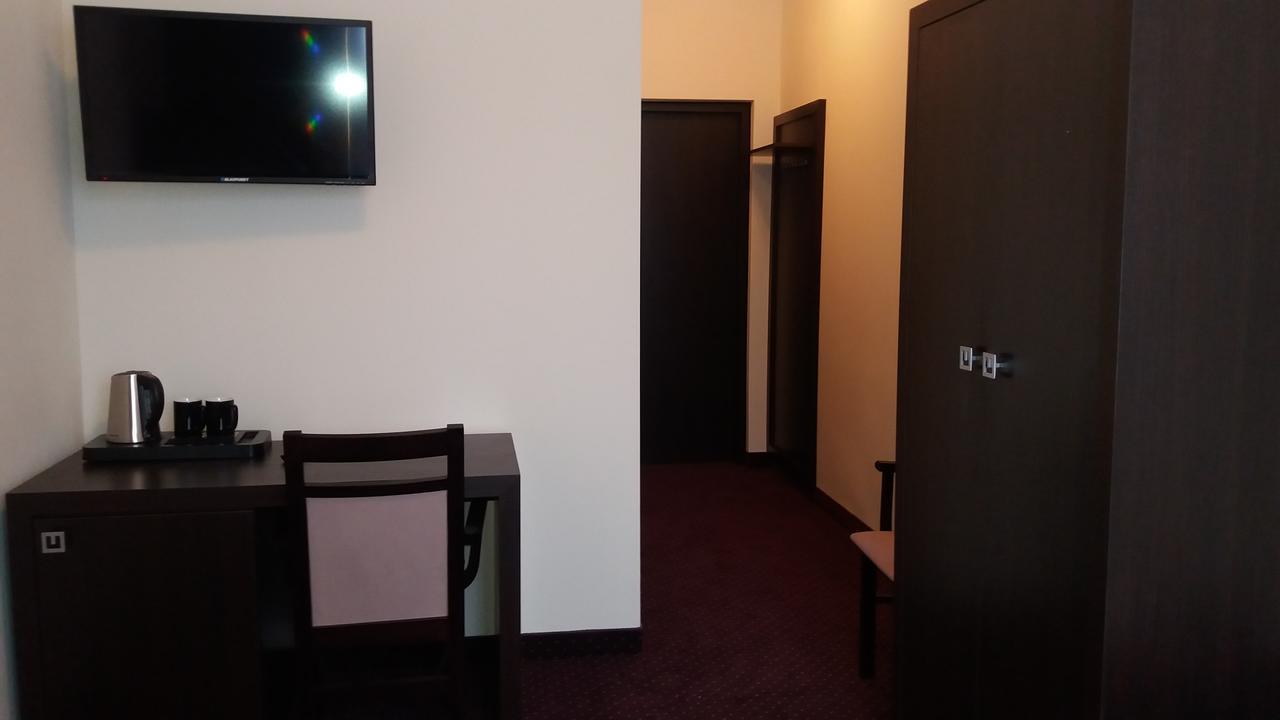 Scsk Pol Lawy Hotel Pulawy Exterior photo