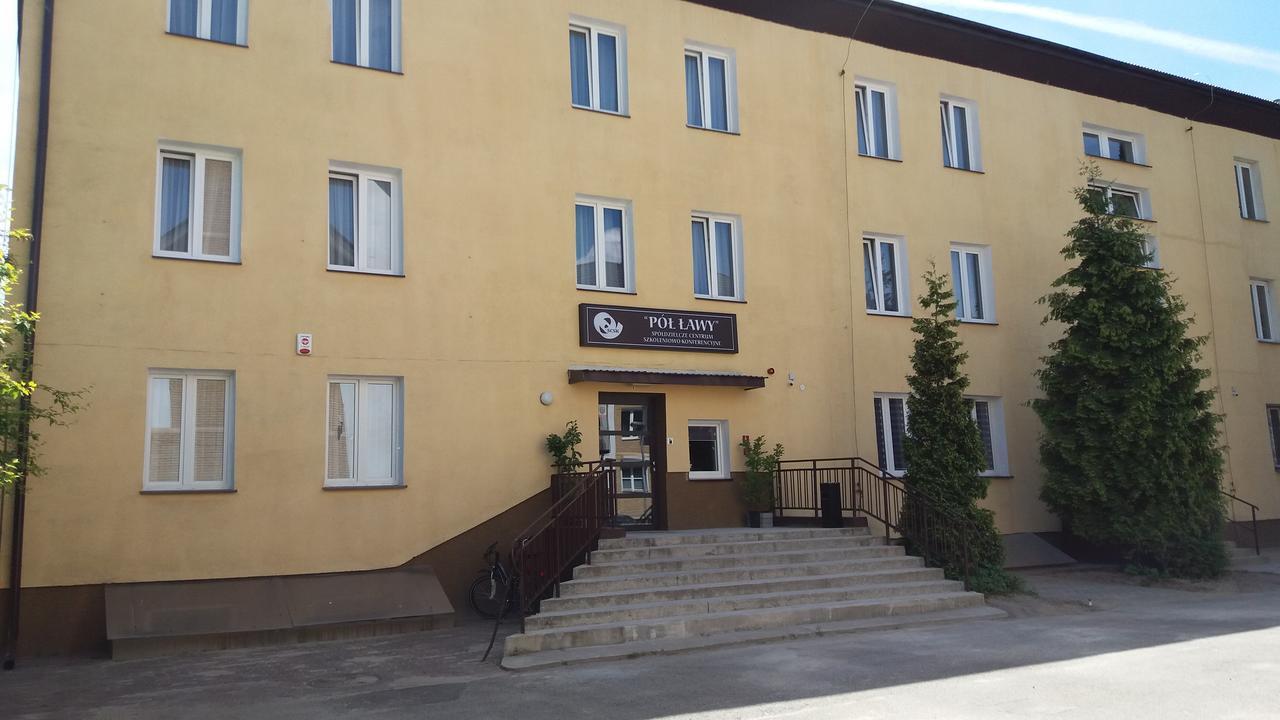 Scsk Pol Lawy Hotel Pulawy Exterior photo